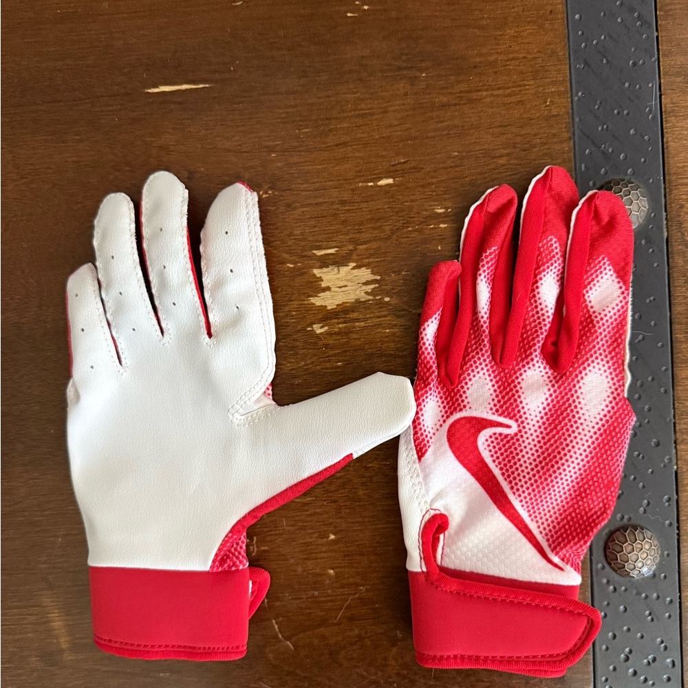 Nike Youth Alpha T-ball batting gloves Red and White Athletic.